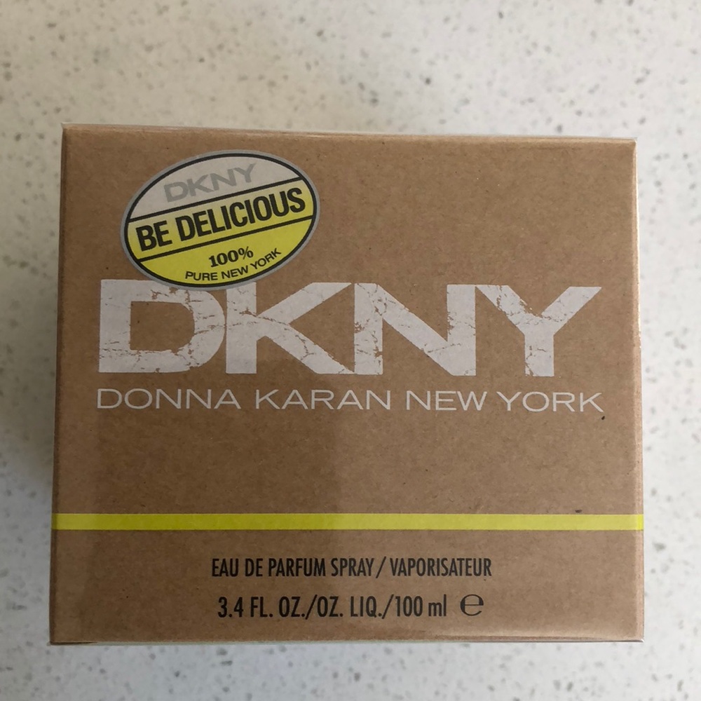 DKNY Be Delicious Eau De Parfume Spray 3.4oz